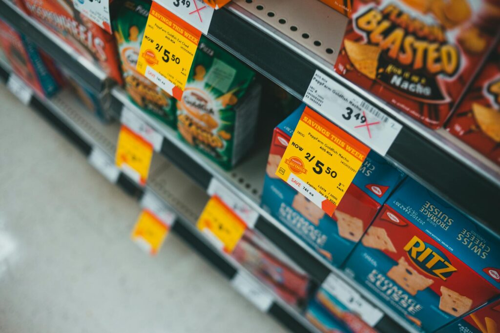 budget supermarket aisle