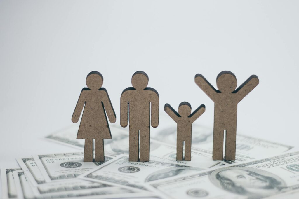 uk family saving money