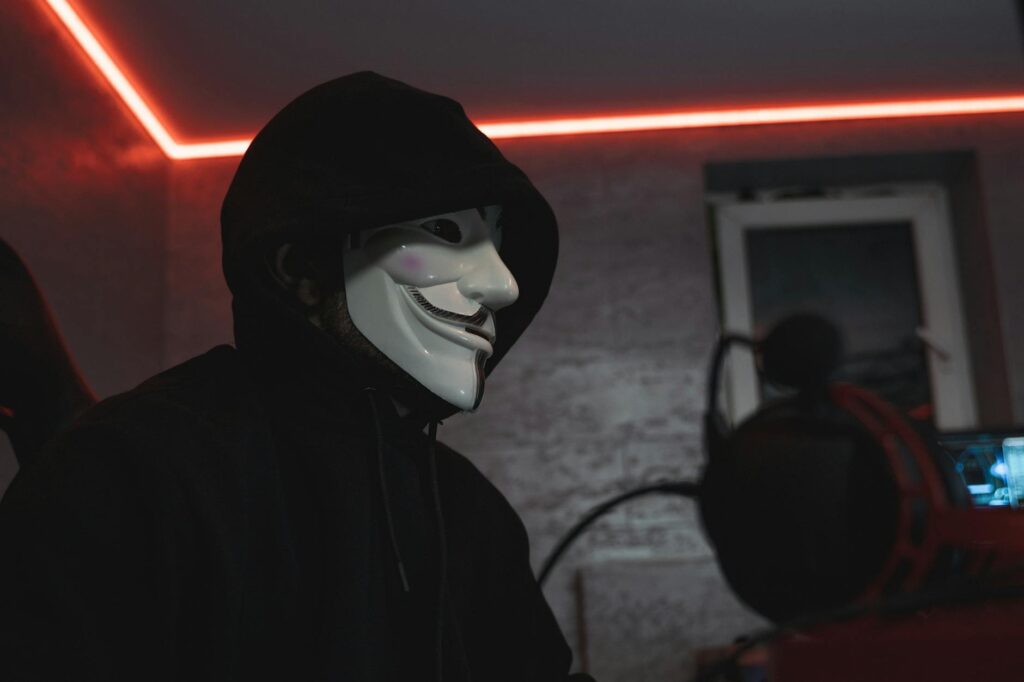 anonymous online platform danger