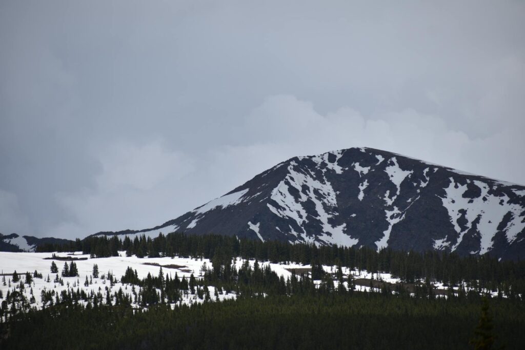 colorado mountain landscape clock