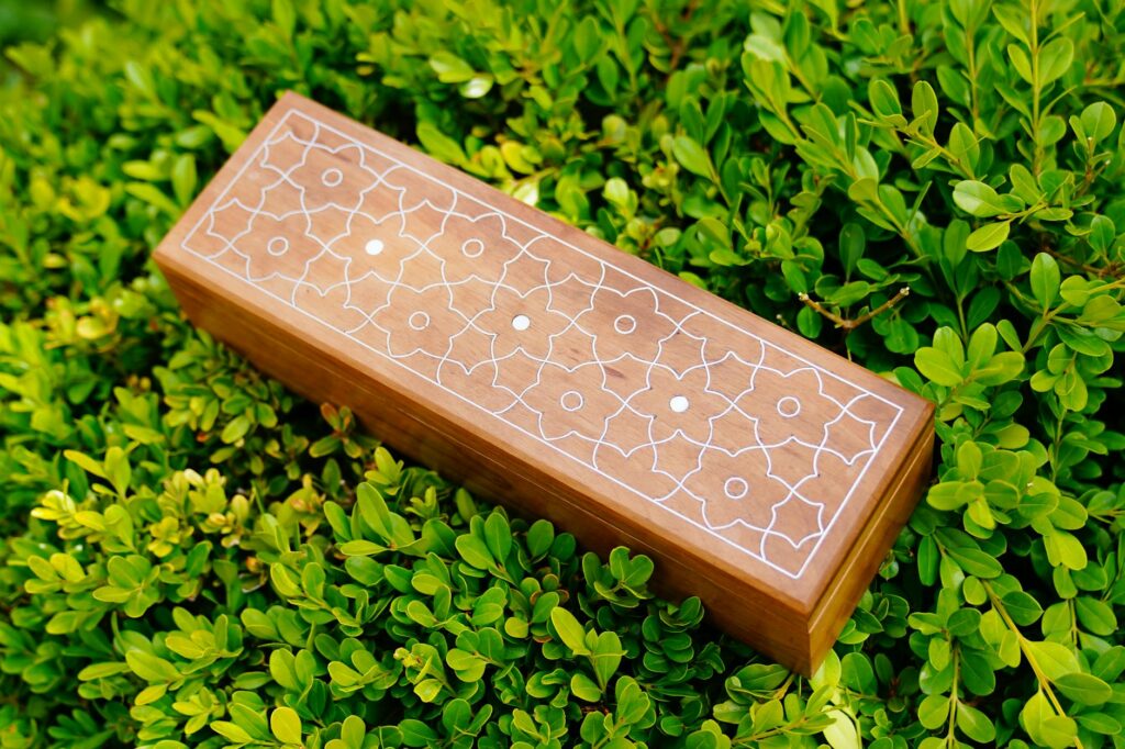 slylar box organization